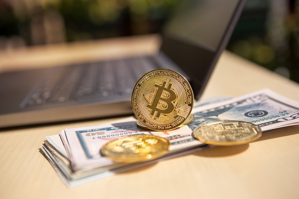 比特币减半满周年、涨逾三成！机构进场加速牛市